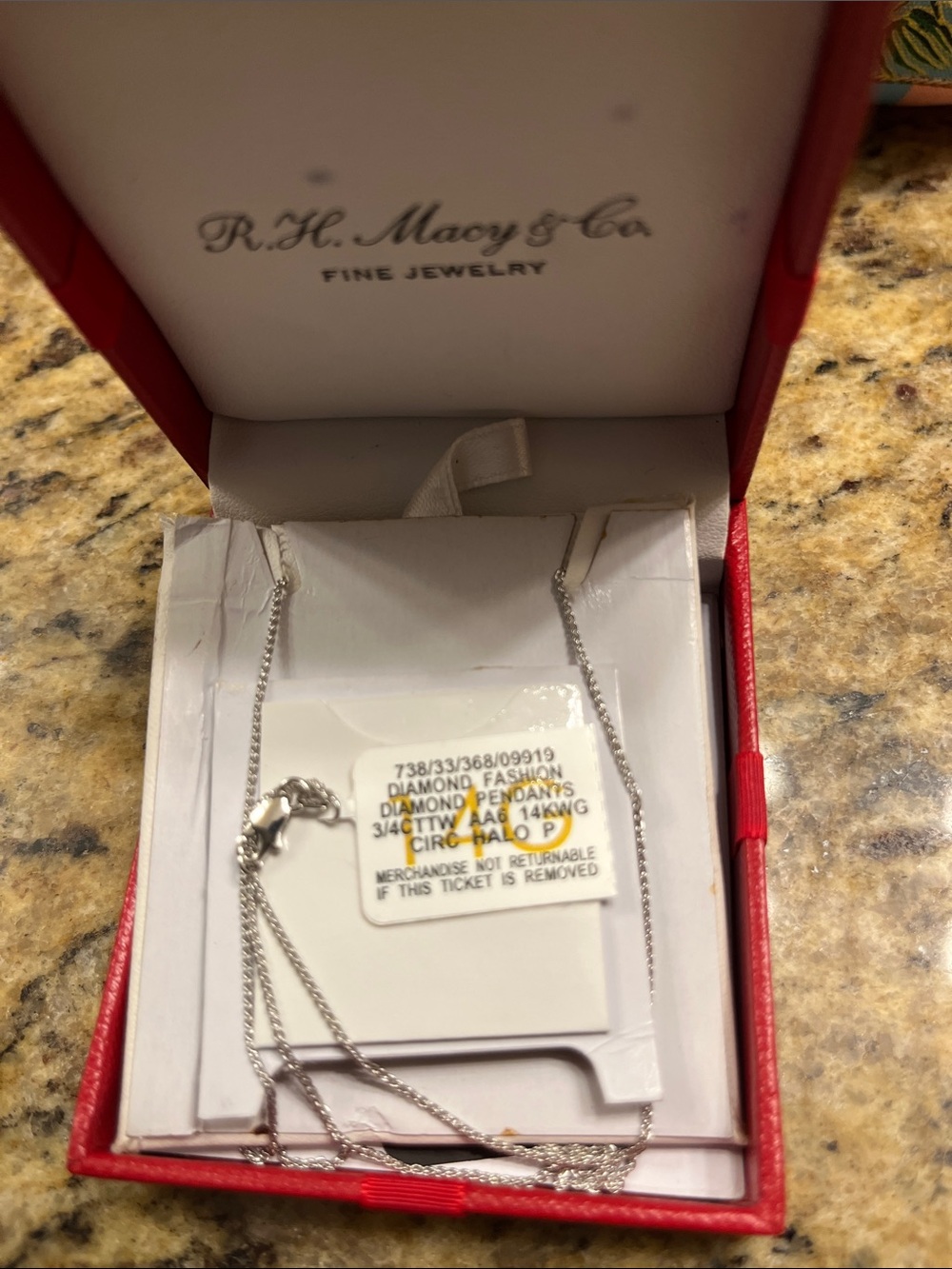 NWT Macy’s Fine Jewelry 14K White Gold 3/4 CT. Diamond Halo Pendant Necklace - Picture 4 of 4